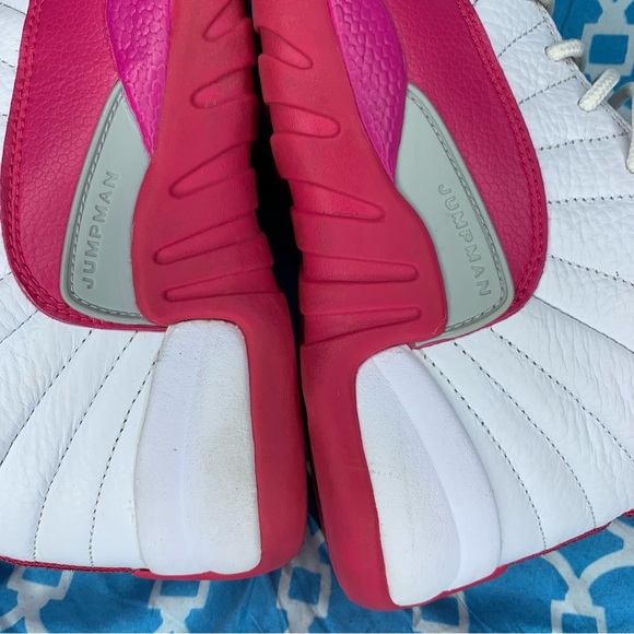 Nike Women’s size 7 Air Jordan 12 vivid pink retro og GG ladies sneakers wmns - Picture 9 of 11